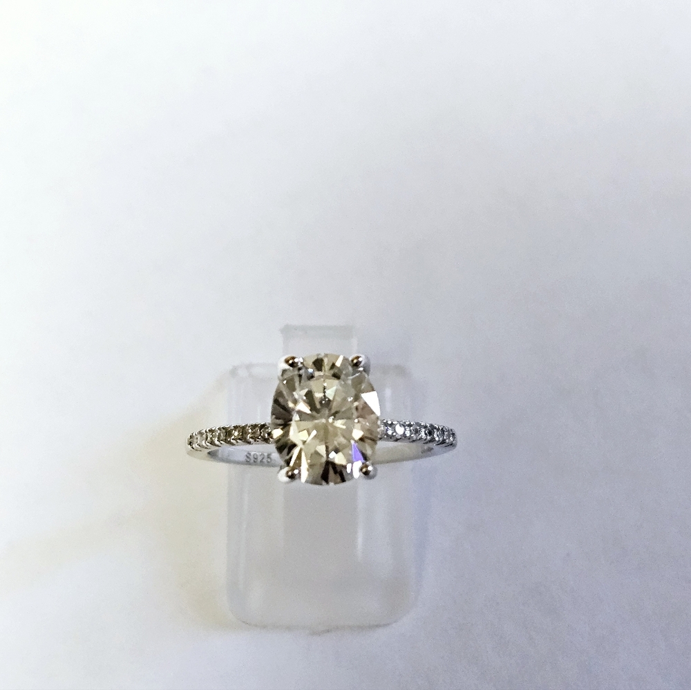 Genuine 3 Carat Moissanite Ring in 18k over Sterling Silver Sz 8! - Picture 4 of 13